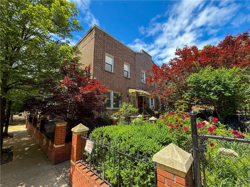 2 Roosevelt Court Sunset Park Brooklyn NY 11232