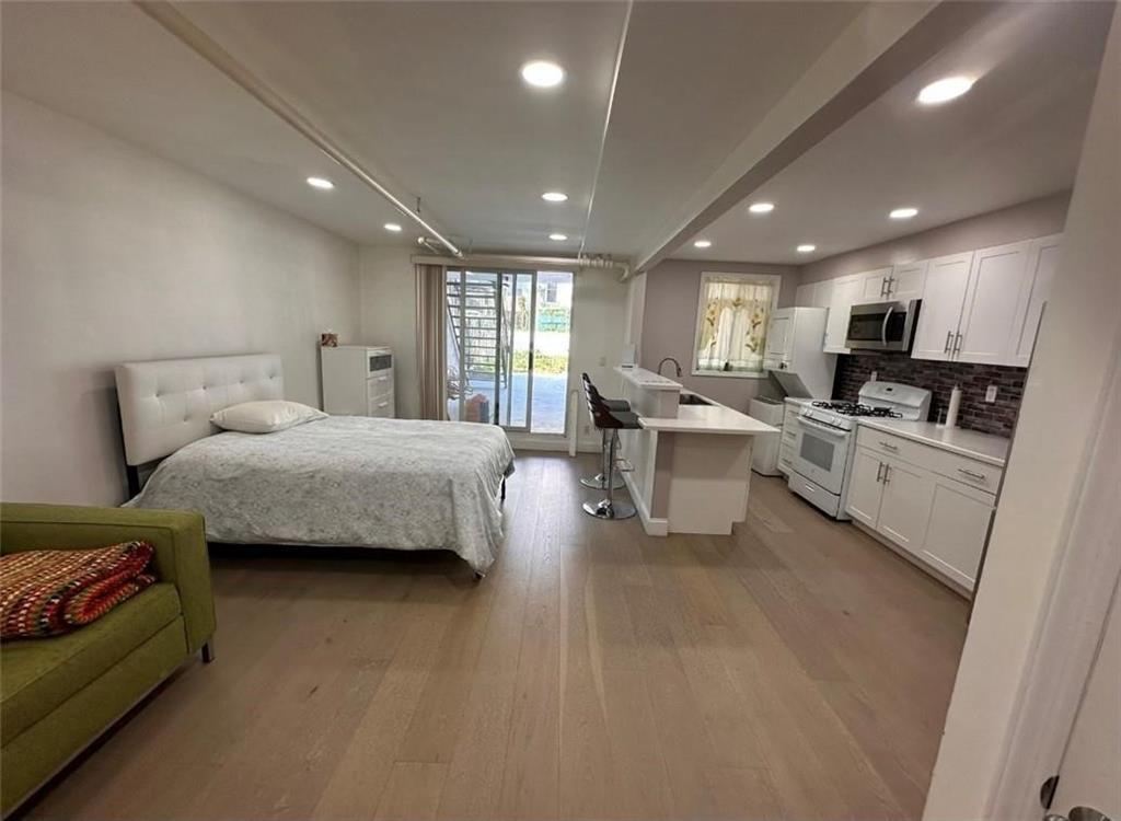 1711 Bay Ridge Parkway Bensonhurst Brooklyn NY 11204