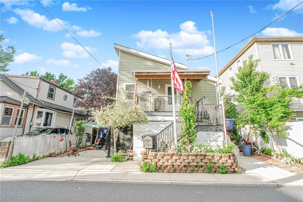 47 Center Place Oakwood Staten Island NY 10306