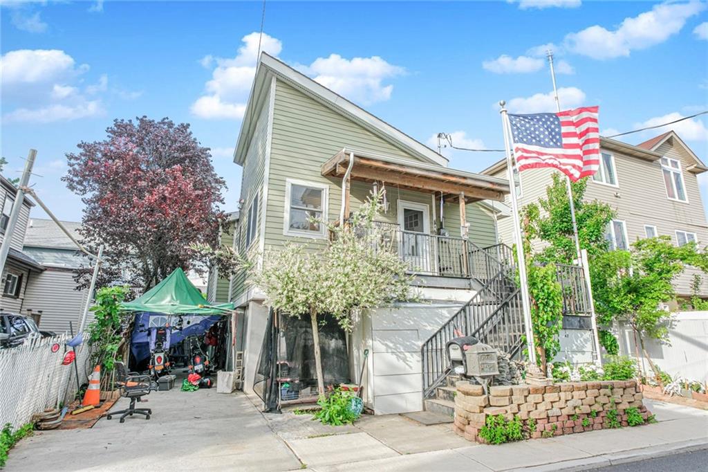 47 Center Place Oakwood Staten Island NY 10306