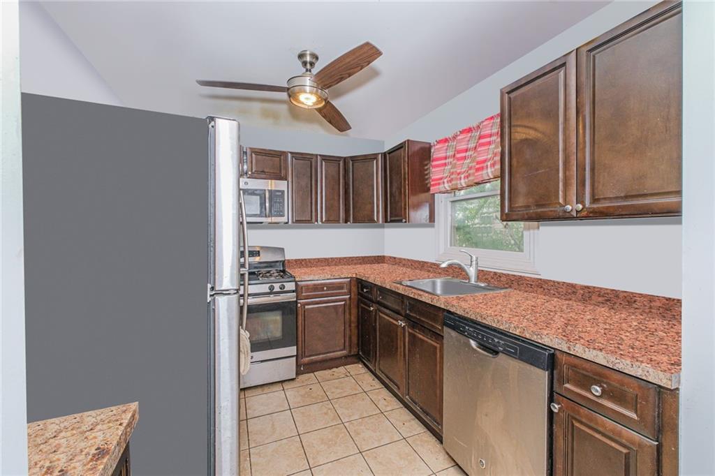 47 Center Place Oakwood Staten Island NY 10306