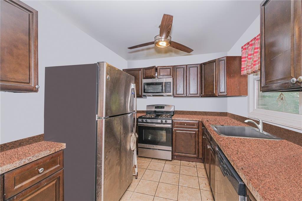 47 Center Place Oakwood Staten Island NY 10306