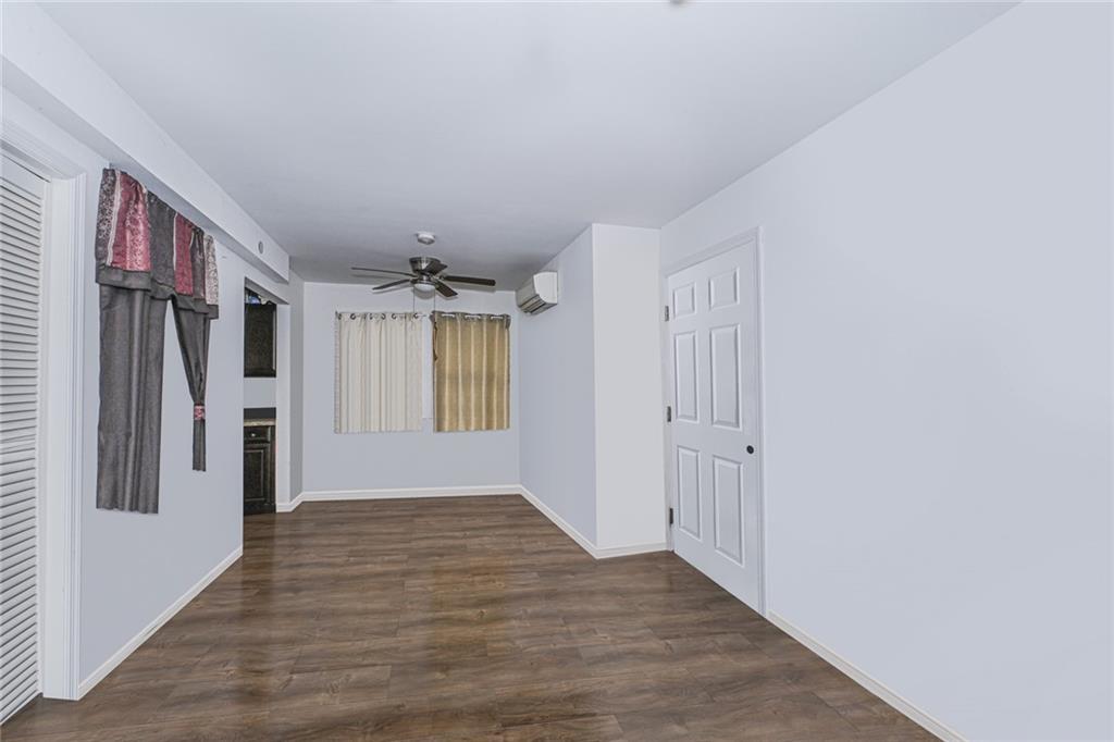 47 Center Place Oakwood Staten Island NY 10306