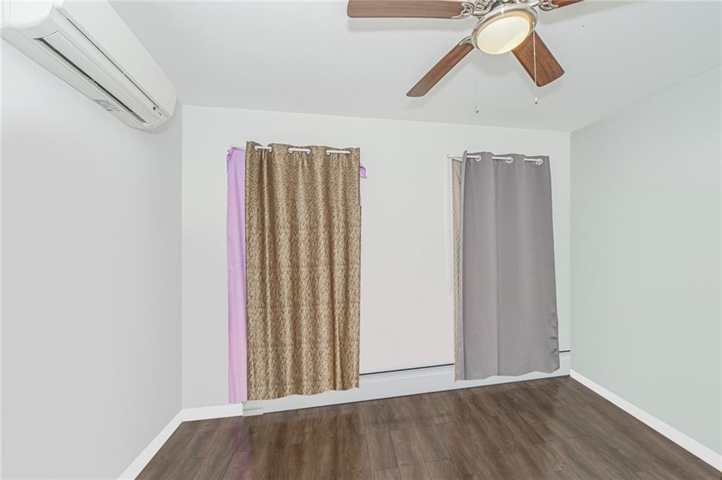47 Center Place Oakwood Staten Island NY 10306