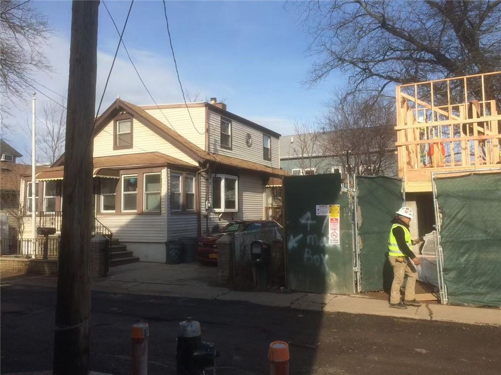 47 Center Place Oakwood Staten Island NY 10306