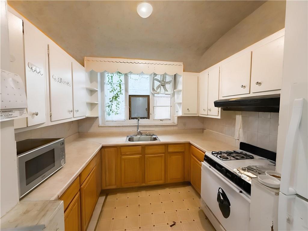 1685 East 2nd Street Homecrest Brooklyn NY 11223