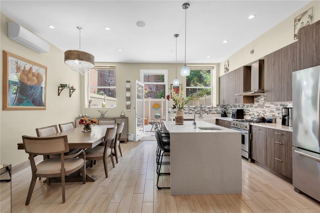 459 Vanderbuilt Avenue Clinton Hill Brooklyn NY 11238