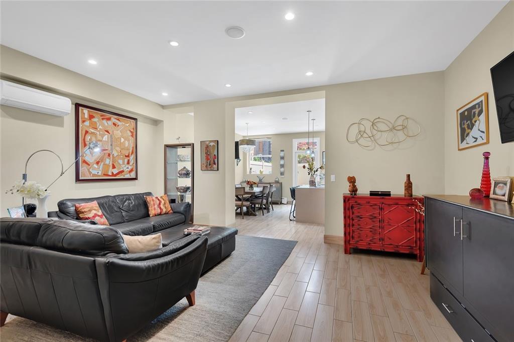 459 Vanderbuilt Avenue Clinton Hill Brooklyn NY 11238