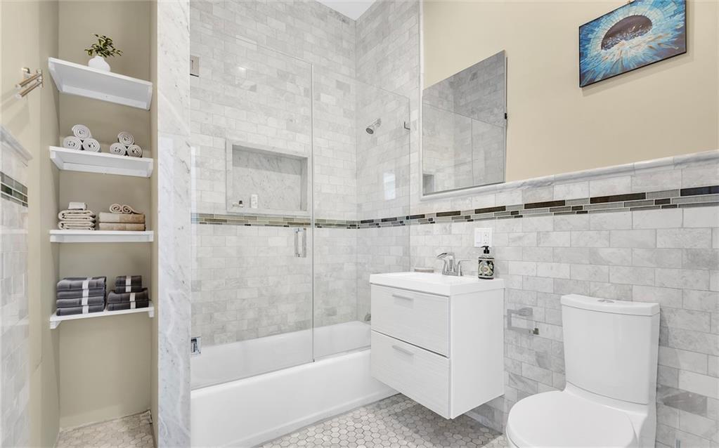 459 Vanderbuilt Avenue Clinton Hill Brooklyn NY 11238