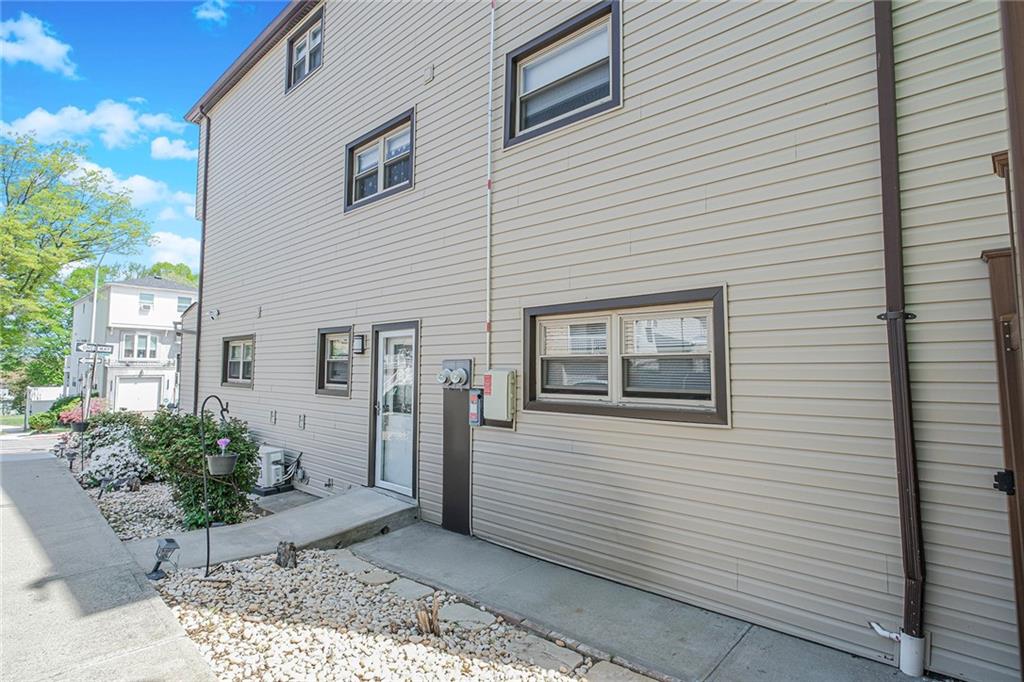 4 Lisa Lane Huguenot Staten Island NY 10312