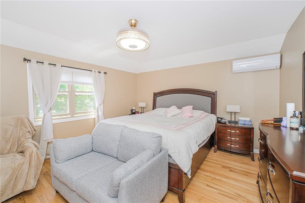 4 Lisa Lane Huguenot Staten Island NY 10312