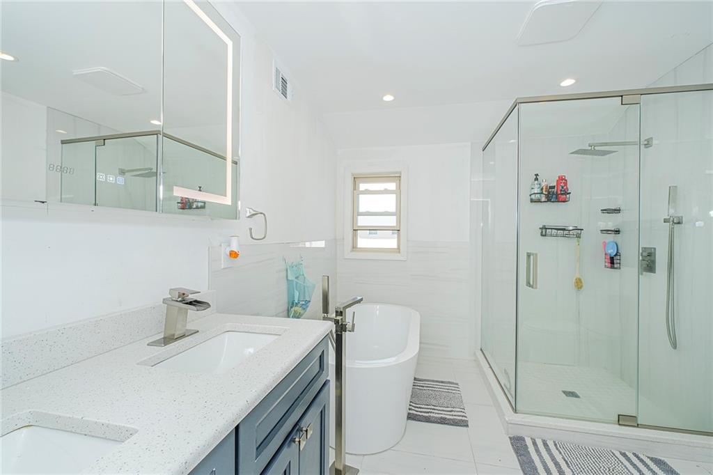 4 Lisa Lane Huguenot Staten Island NY 10312