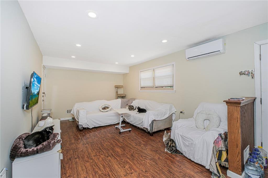 4 Lisa Lane Huguenot Staten Island NY 10312