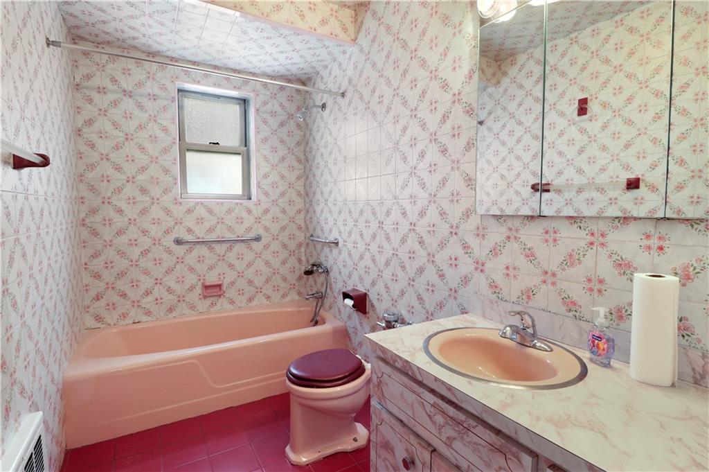 1548 West 8th Street Bensonhurst Brooklyn NY 11204