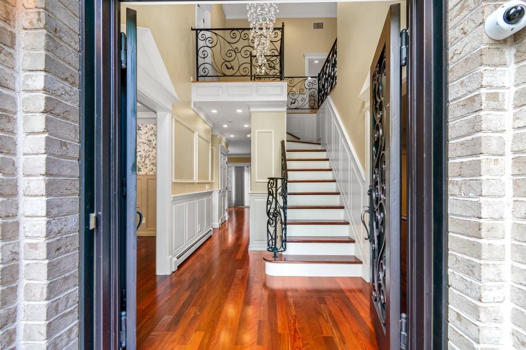 476 Hargold Avenue Pleasant Plains Staten Island NY 10309