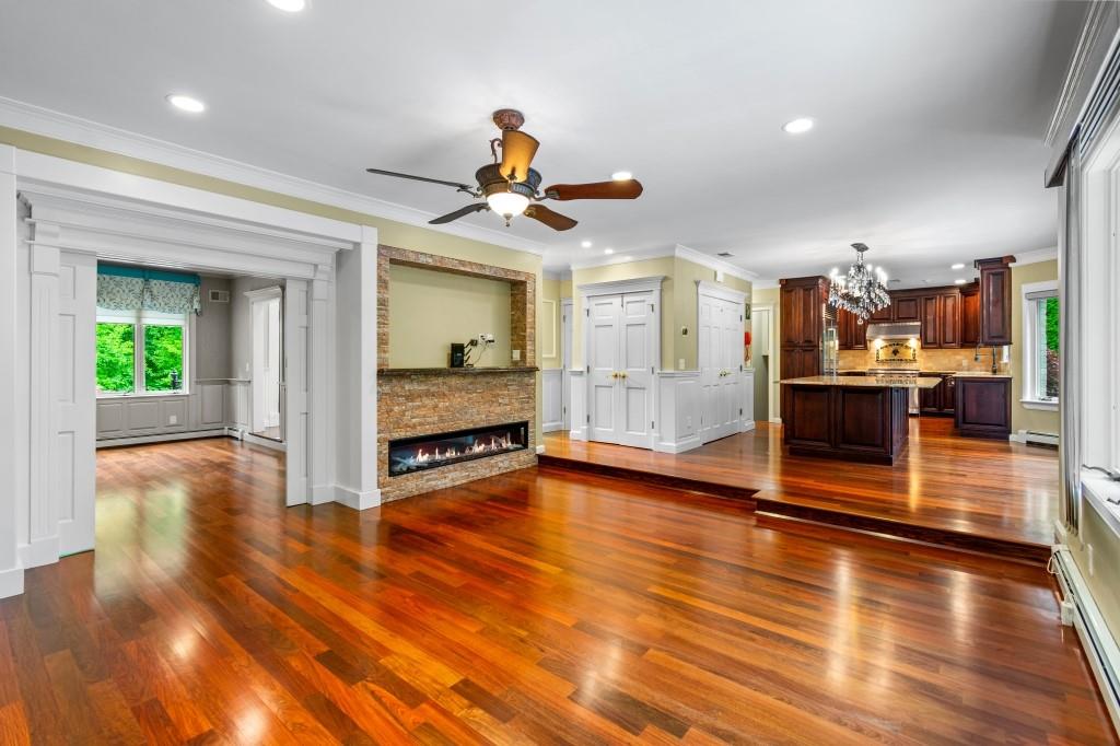 476 Hargold Avenue Pleasant Plains Staten Island NY 10309