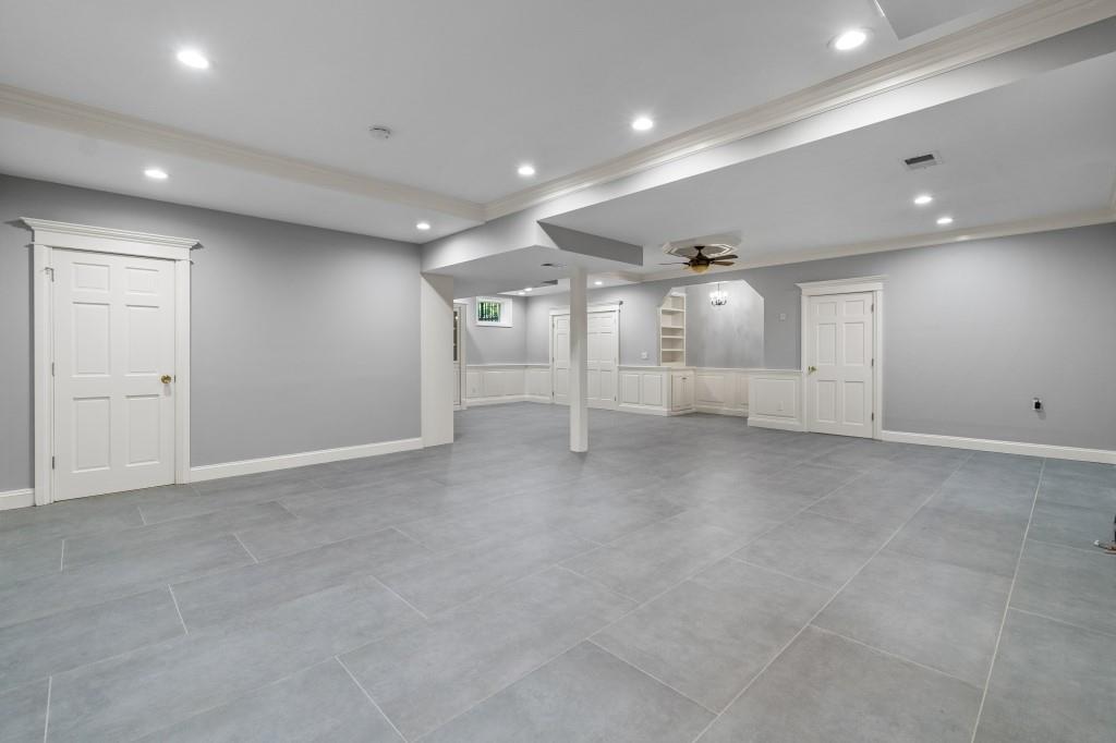 476 Hargold Avenue Pleasant Plains Staten Island NY 10309