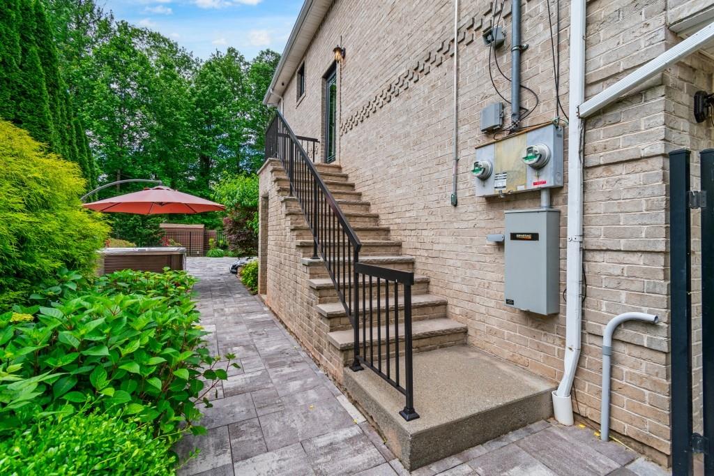 476 Hargold Avenue Pleasant Plains Staten Island NY 10309