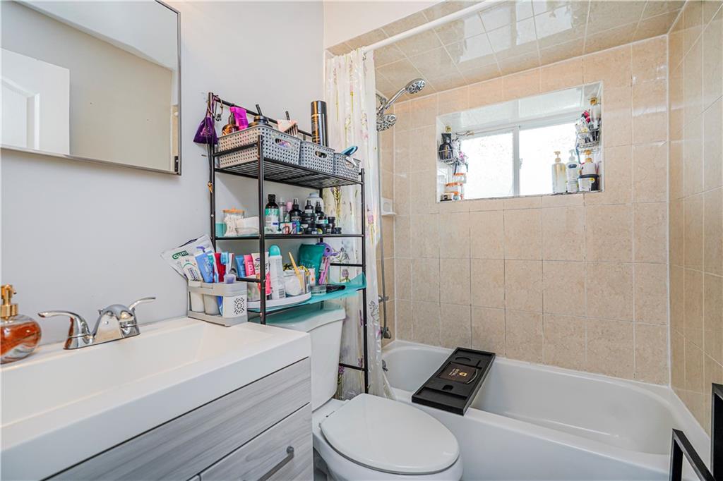 68 Erika Loop Arden Heights Staten Island NY 10312