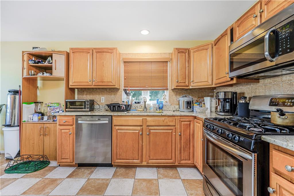 68 Erika Loop Arden Heights Staten Island NY 10312
