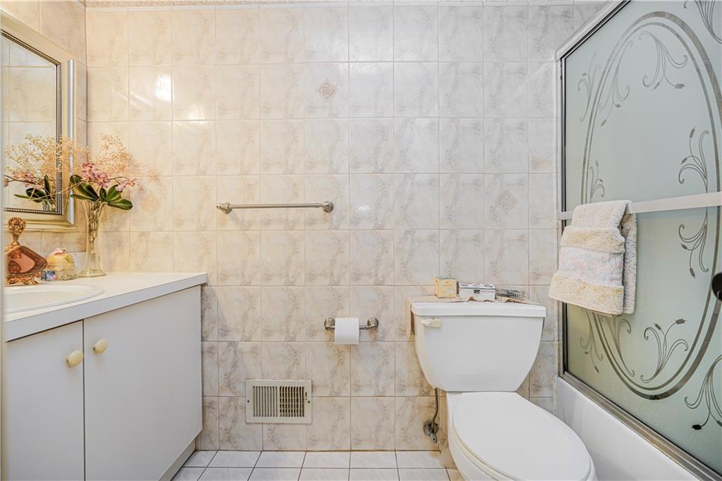 68 Erika Loop Arden Heights Staten Island NY 10312