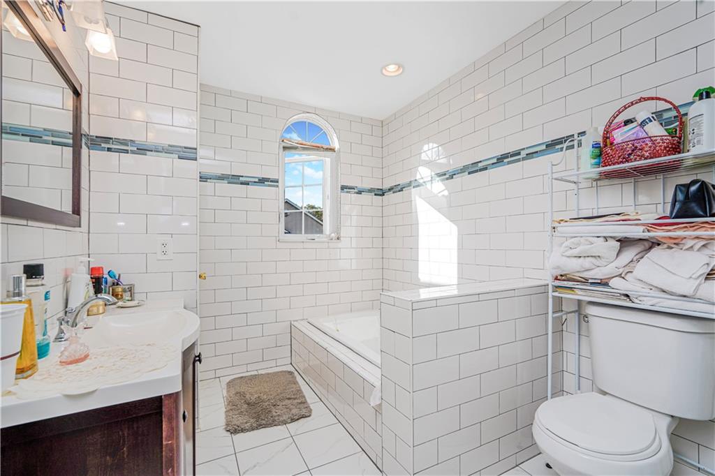 68 Erika Loop Arden Heights Staten Island NY 10312