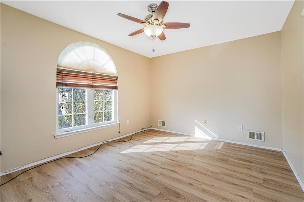 68 Erika Loop Arden Heights Staten Island NY 10312