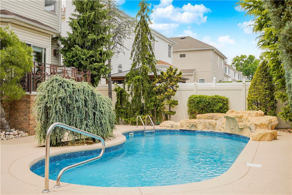 237 Swinnerton Street Tottenville Staten Island NY 10307