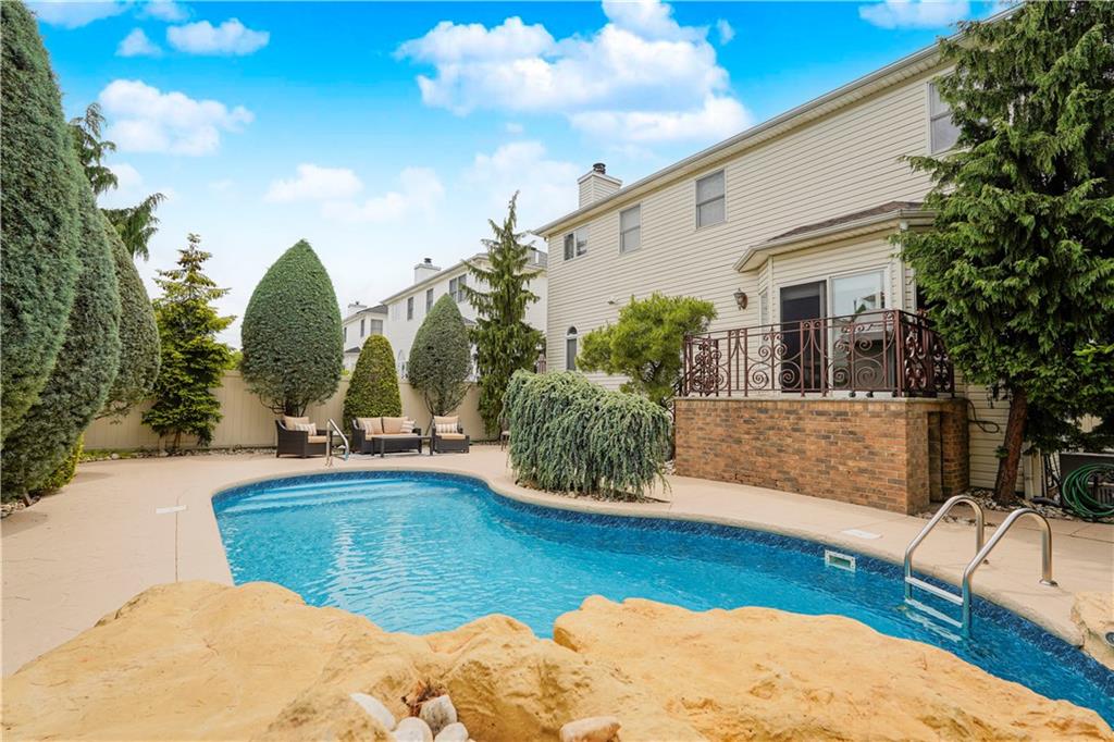 237 Swinnerton Street Tottenville Staten Island NY 10307