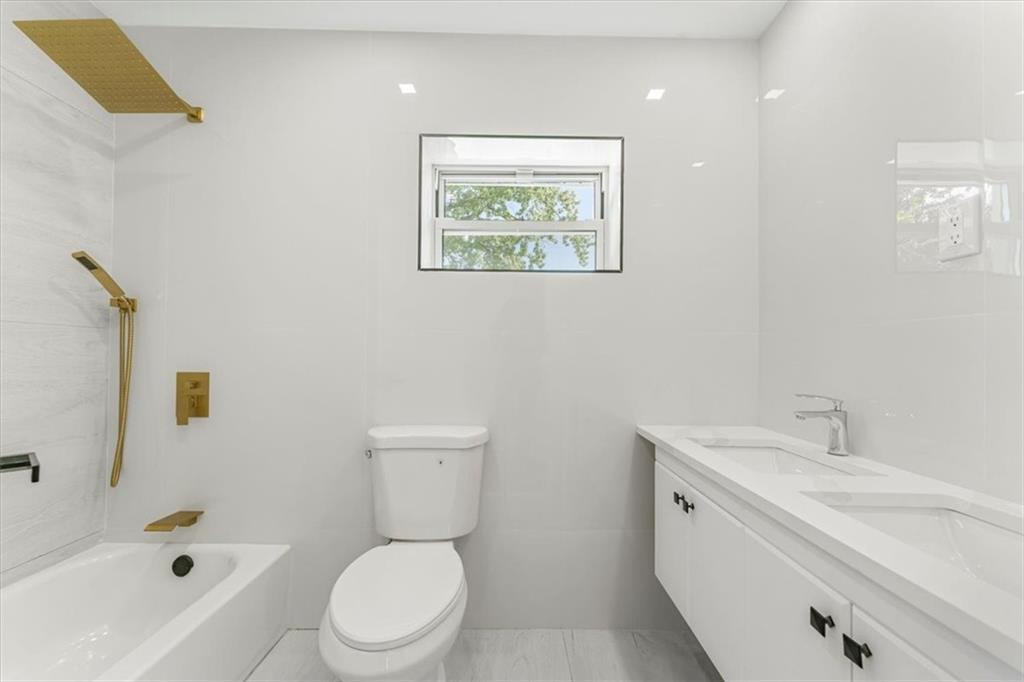 191-06 102nd Avenue Hollis Queens NY 11423