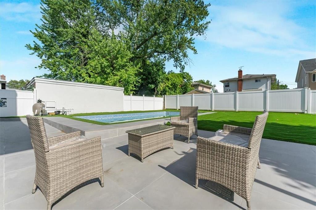 191-06 102nd Avenue Hollis Queens NY 11423