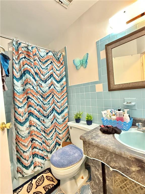 54 Bay 22nd Street Bensonhurst Brooklyn NY 11214