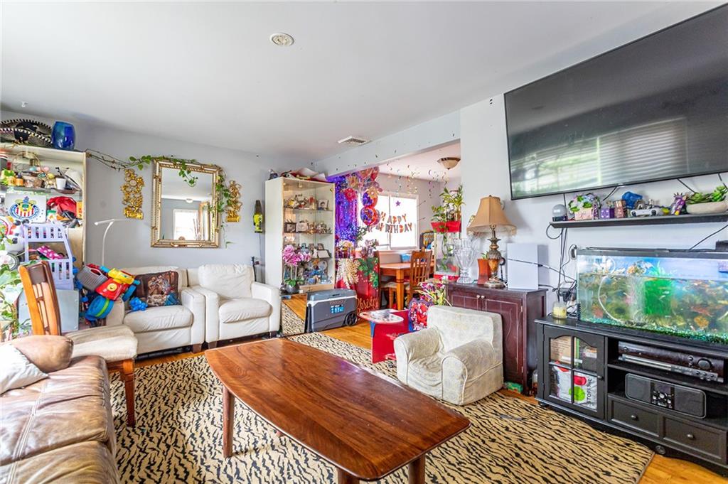 27 Bascom Place Willowbrook Staten Island NY 10314