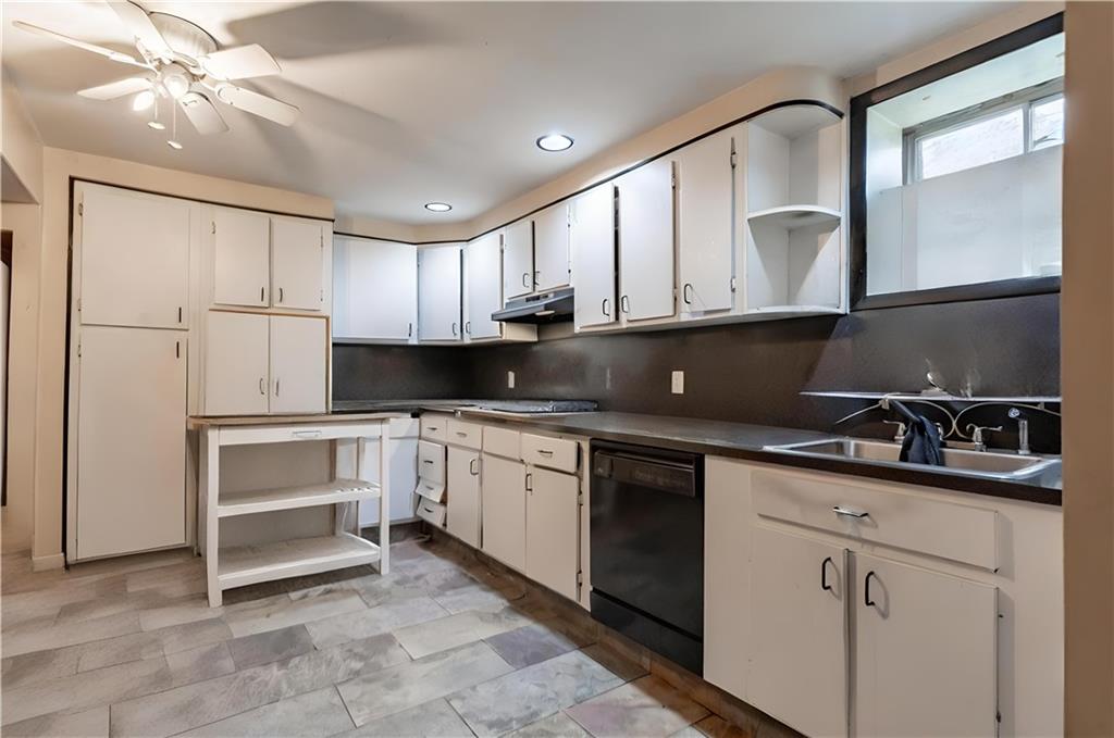 27 Bascom Place Willowbrook Staten Island NY 10314