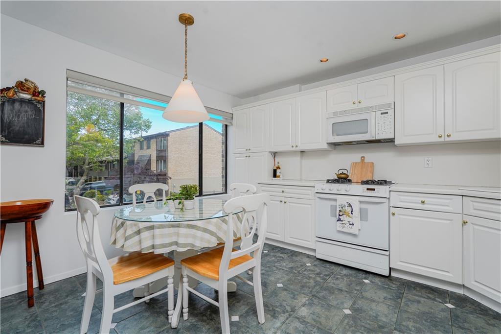282 Grasmere Drive Grasmere Staten Island NY 10305