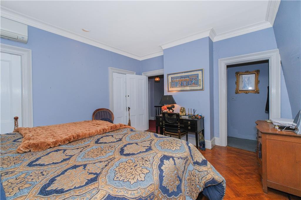9 Court Street Stapleton Staten Island NY 10304