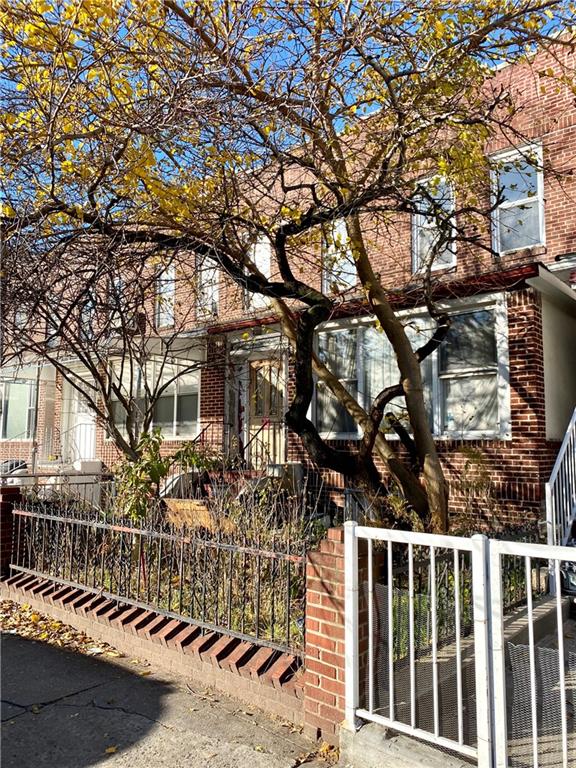 221 Avenue M Midwood Brooklyn NY 11230