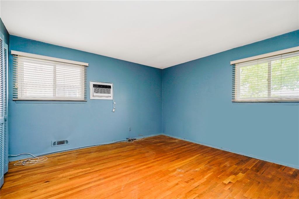 68 Trent Street Bay Terrace Staten Island NY 10308
