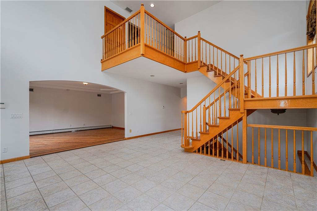 30 Carlton Court Huguenot Staten Island NY 10312