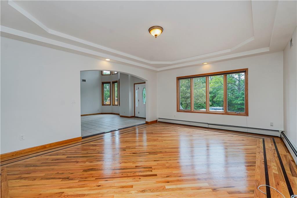 30 Carlton Court Huguenot Staten Island NY 10312