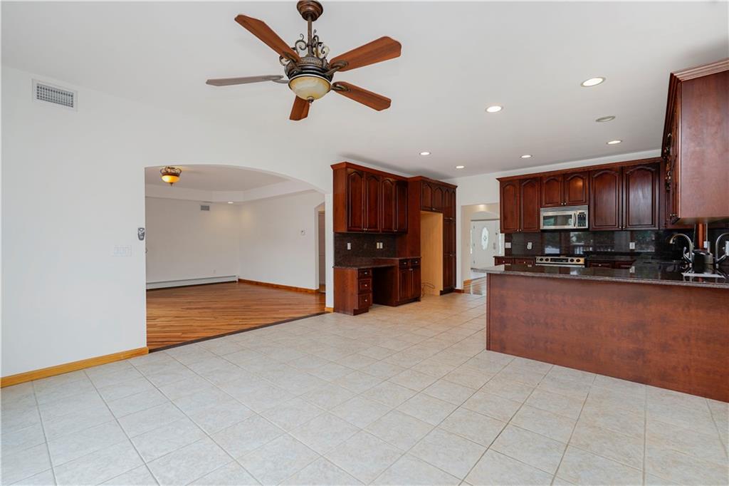 30 Carlton Court Huguenot Staten Island NY 10312