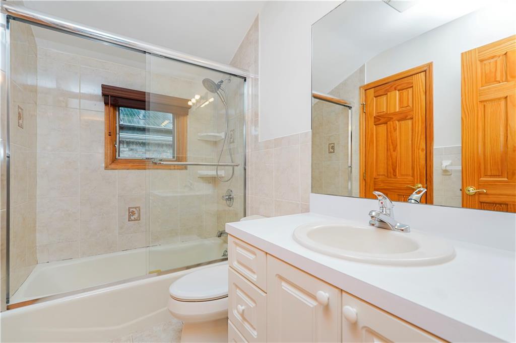 30 Carlton Court Huguenot Staten Island NY 10312