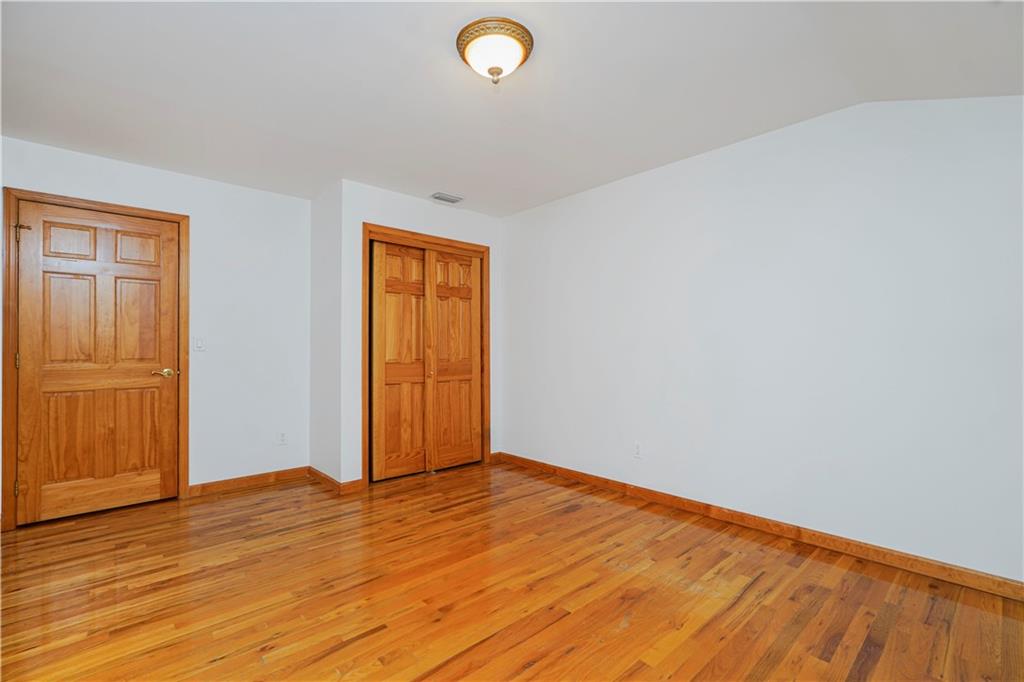 30 Carlton Court Huguenot Staten Island NY 10312