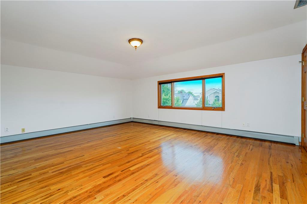 30 Carlton Court Huguenot Staten Island NY 10312