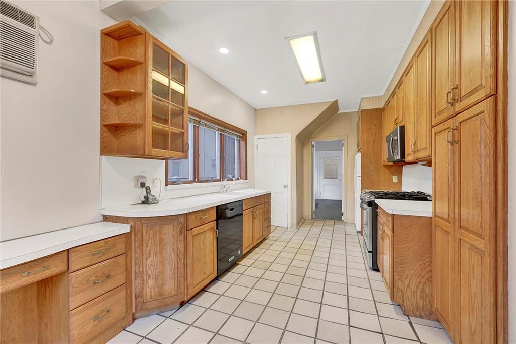 8016 Colonial Road Bay Ridge Brooklyn NY 11209
