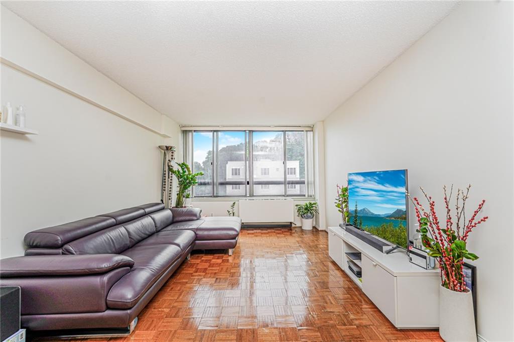 755 Narrows Road Grymes Hill Staten Island NY 10304