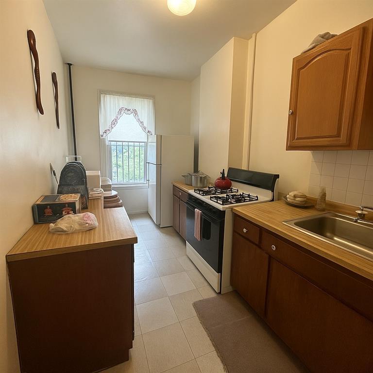 693 Georgia Avenue East New York Brooklyn NY 11207