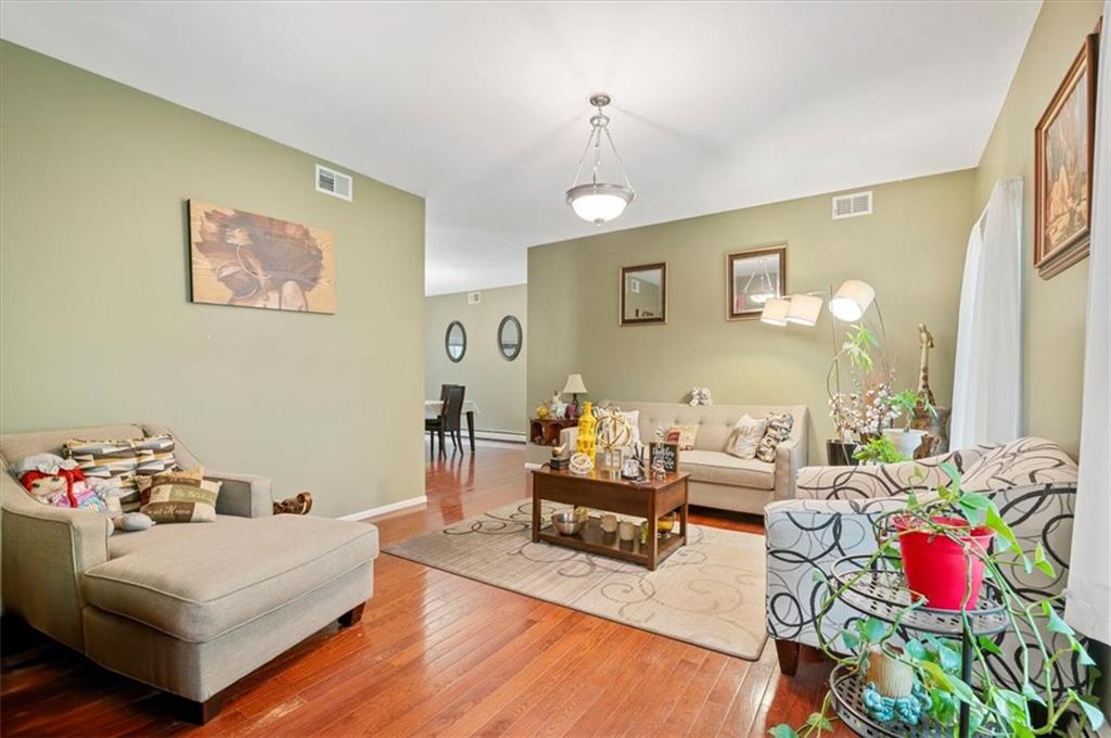418 Randall Road Out of NYC Suffolk County NY 11961