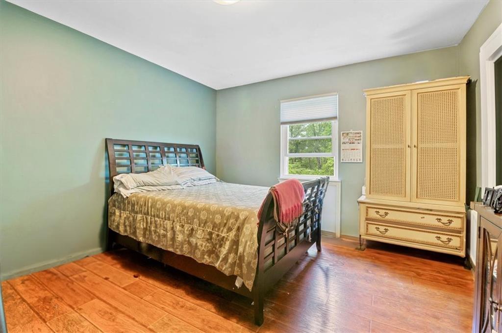 418 Randall Road Out of NYC Suffolk County NY 11961