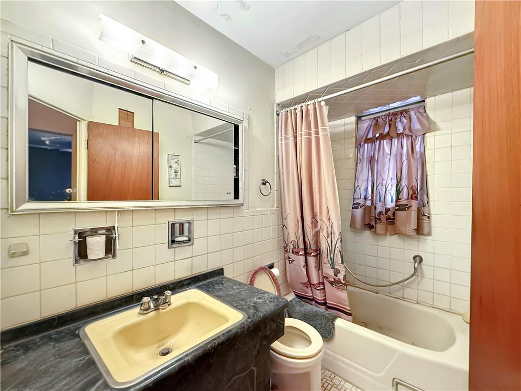 2656 East 28th Street Sheepshead Bay Brooklyn NY 11235